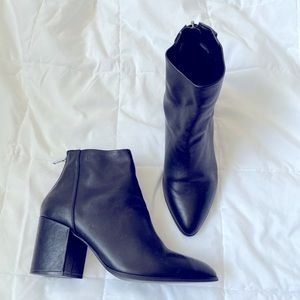 Aqua Bloomingdales Heels